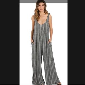 NEW! Elan Striped Jumpsuit Romper in GRAY STRIPED (M)